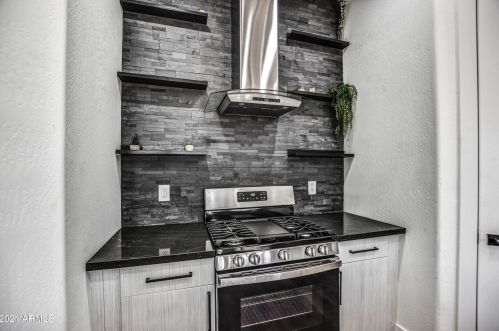 6434 12 St, Phoenix AZ 85086-4804 exterior