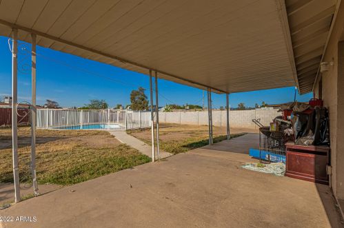 5222 41st Dr, Phoenix AZ  85019-2411 exterior