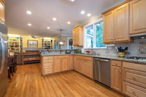 3829 Alexandria Dr, Gainesville GA 30506-4318 exterior