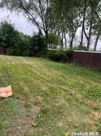 277 15 St, Babylon NY 11704-2728 exterior