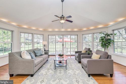 11801 Ambleside Dr, Rockville MD 20854-2109 exterior