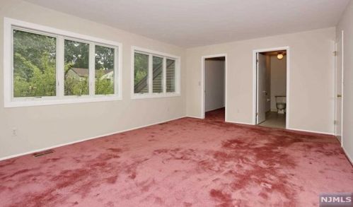 27 Bayard Ln, Mahwah NJ  07430-2236 exterior