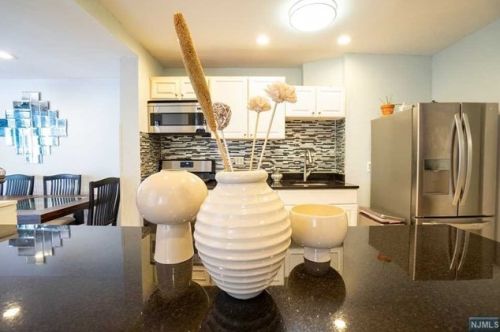 703 28 St, Union City NJ 07087-2305 exterior