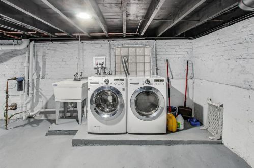 2623 Monticello Ave, Chicago IL 60618-5321 exterior