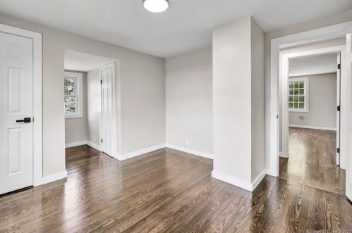 131 High St, Derby CT 06418-2721 exterior