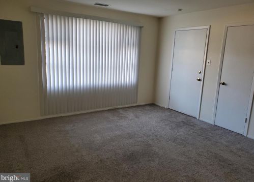 1006 Gum Pl, Huntingdon Valley, PA 19006-1716