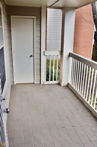 3080 Chastain Park Ct, Atlanta GA  30342-3255 exterior