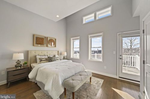 1268 Owen Pl, Washington DC 20002-2808 exterior