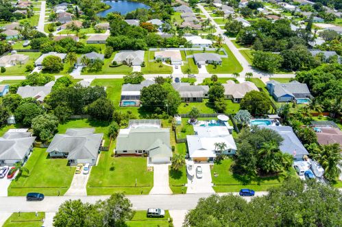 2251 Mcmaster St, Fort Pierce FL  34952-6845 exterior