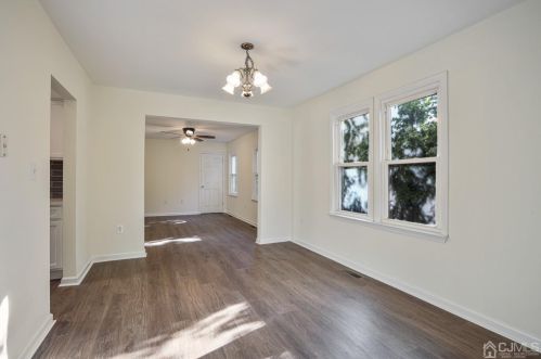 88 Central Ave, Metuchen NJ  08840-1862 exterior