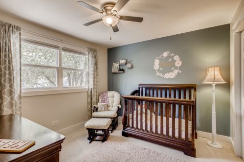 366 Commonwealth Ln, Elmhurst IL 60126-4918 exterior