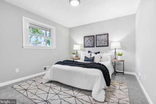 18 Mapledale Ave, Glen Burnie MD 21061-1938 exterior