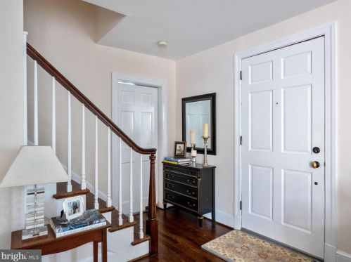 301 Glendale Ave, Alexandria VA 22301-2407 exterior