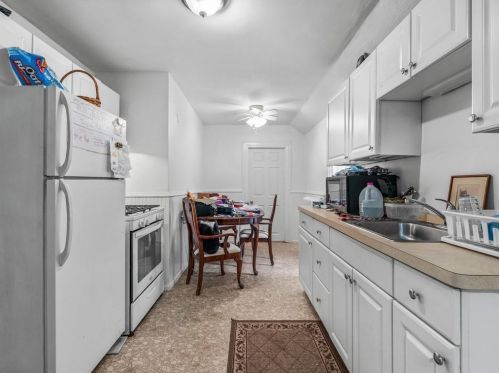 88 Prospect St, Woonsocket RI 02895-1910 exterior