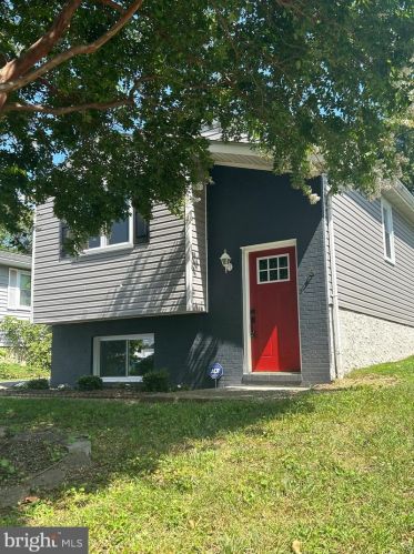 804 Bunch Ave, Glen Burnie, MD 21060-6955