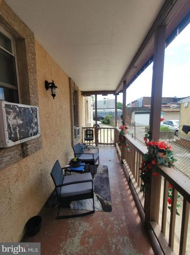 3535 8th St, Philadelphia PA 19140-4418 exterior