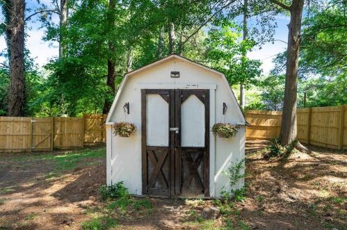 2279 Carver Dr, Atlanta GA  30314-1201 exterior