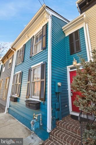 429 Patrick St, Alexandria VA  22314-3503 exterior