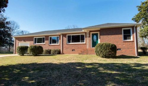 112 Cross St, Chickamauga, GA 30707-1703