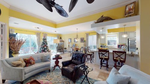 11269 Northland Dr, Fort Pierce FL 34987-1942 exterior