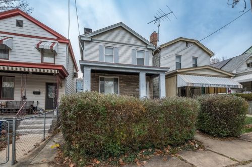 1626 Leolyn St, Pittsburgh PA  15210-3939 exterior