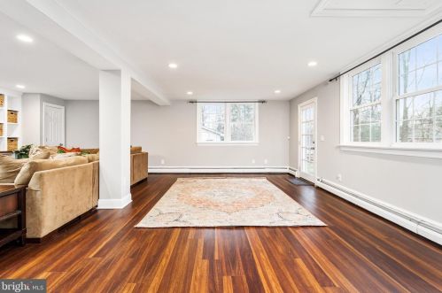 10 Frst Ln, Trenton NJ 08628-1603 exterior