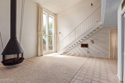 8451 14th St, Phoenix, AZ 85020-3813