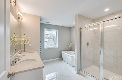 50 Morgan Dr, Edison NJ  08817-3546 exterior