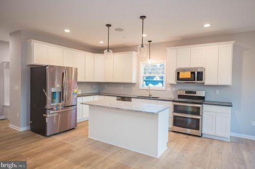 10676 Stewart Nck Rd, Princess Anne MD 21853-2816 exterior