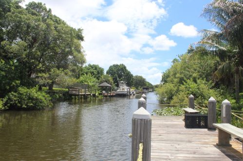 458 Camelotdr, Fort Pierce FL 34983-1763 exterior