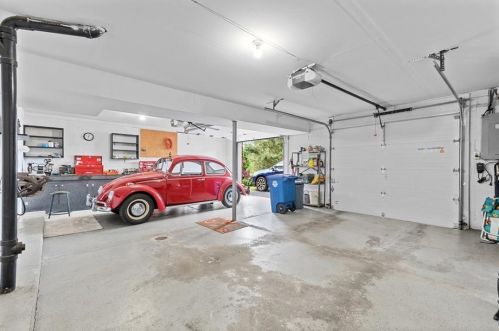 526 Leland Dr, Pittsburgh PA 15236-2758 exterior