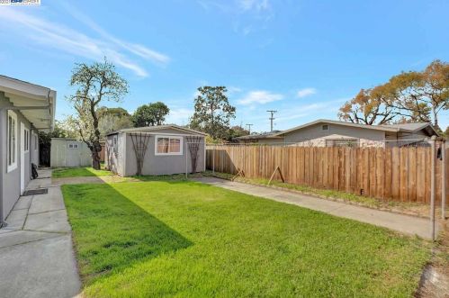 2737 Eastgate Ave, Concord CA 94520-4726 exterior