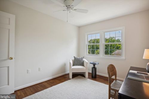 6340 Golf Crse Sq, Alexandria VA 22307-1225 exterior