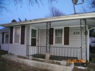 918 Brown Ave, Springfield MO  65802-4456 exterior