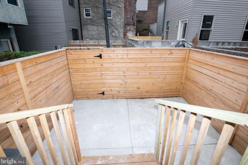 2213 Emerald St, Philadelphia PA 19134-3548 exterior