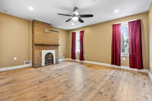 1814 Fox Way, Pittsburgh PA  15203-1732 exterior