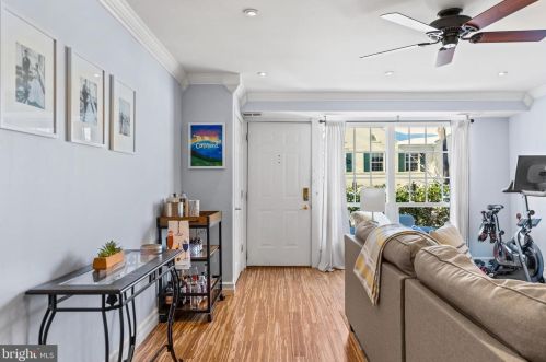 5250 Maris Ave, Alexandria, VA 22304-1904