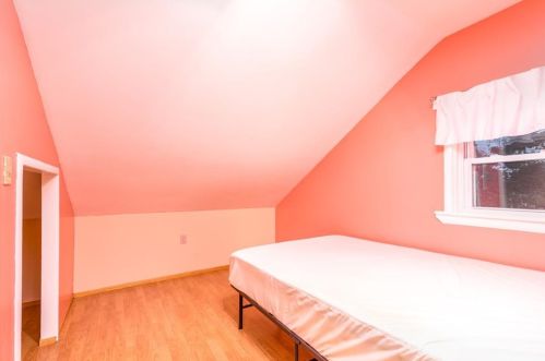 9 Ashby St, Providence RI 02919-6604 exterior