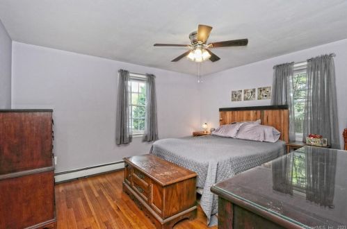 366 Anderson Ave, Milford CT 06460-3770 exterior