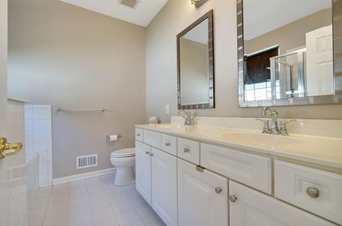 10 Heath Ln, Jackson Twp NJ 08527-4696 exterior