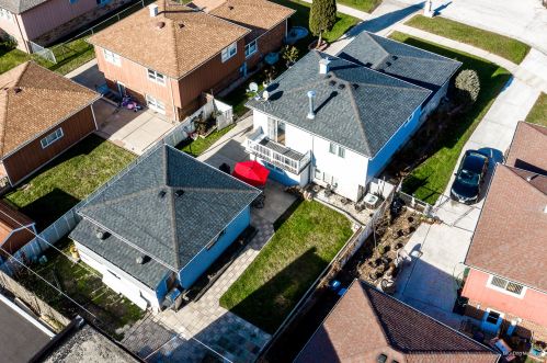 4905 124 St, Chicago IL 60628-7240 exterior