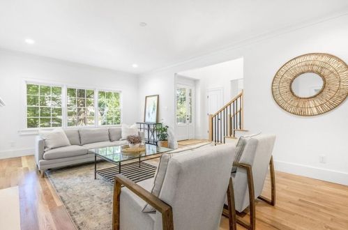 2667 Ellwood Dr, Atlanta GA  30305-3827 exterior