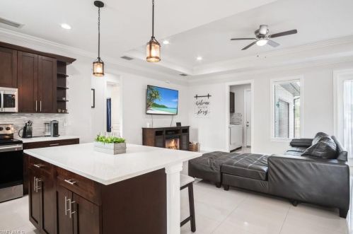 2482 50 Ave, Naples FL 34120-0521 exterior