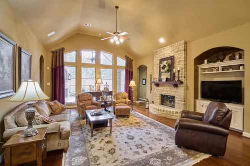 147 Pronghorn Pl, Montgomery TX 77316-6402 exterior