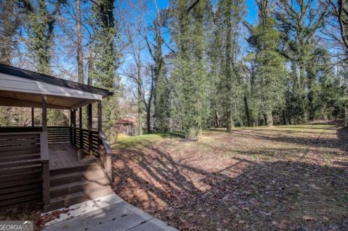 2006 Lisbon Dr, Atlanta GA 30310-4920 exterior