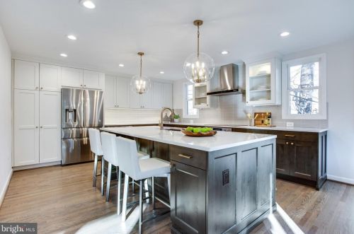 1875 Massachusetts Ave, Mc Lean VA  22101-4906 exterior