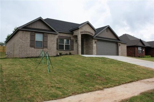 1844 Spring Creek Ave, Springdale, AR 72764-7845