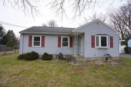 22 Mary Louise St, Springfield, MA 01119-1912