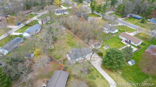 7579 Siesta Ct, Sylvan Beach MI  49461-9512 exterior