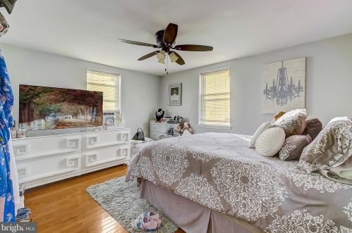 7554 Gilbert St, Philadelphia PA 19150-2606 exterior